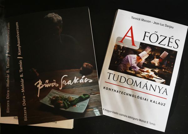 A FŐZÉS TUDOMÁNYA ÉS A BŰVÖS SZAKÁCS KONYHAUNIVERZUMA